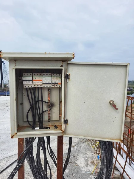 Caja Panel Eléctrico Que Contiene Cuadro Distribución Voltaje Con Interruptores — Foto de Stock