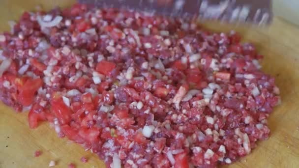 Chopping minced meat — Stock Video