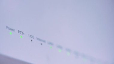 İnternet Wi-Fi yönlendirici aygıtı