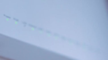 İnternet Wi-Fi yönlendirici aygıtı