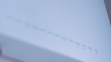 İnternet Wi-Fi yönlendirici aygıtı