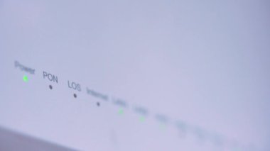 İnternet Wi-Fi yönlendirici aygıtı