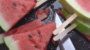 tatlı karpuz dilimleri