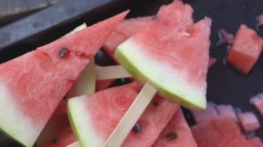 tatlı karpuz dilimleri