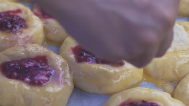 制作自制甜面包面团 — 图库视频影像