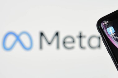 Facebook adını Meta olarak değiştir