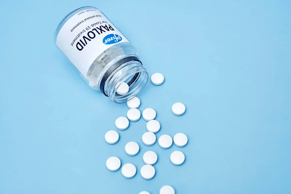 Paxlovid - a Pfizer által kifejlesztett új vírusellenes gyógyszer — Stock Fotó
