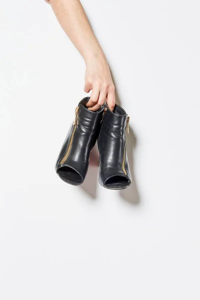 Роскошные Черные Женские Кожаные Туфли Неузнаваемая Модная Женщина Стильной Обуви — стоковое фото