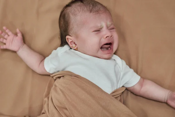 Newborn Baby Crying Wrapped Blanket Little Cute Baby Girl — Stock Photo, Image