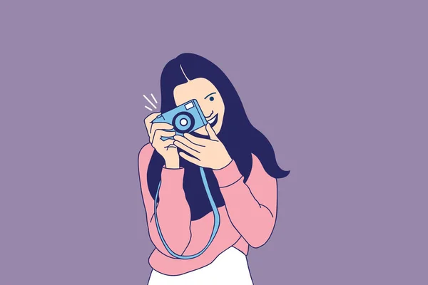 Illustrations Beautiful Smiling Woman Taking Photos Camera — стоковый вектор