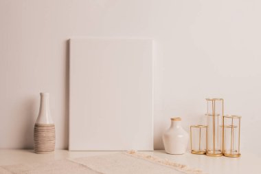 Süslemeli beyaz resim çerçevesi. Fotoğrafın ya da mesajın için hazırlan. Eserlerinizi yerleştirin, baskı sanatı, beyaz arka plan, pastel renk kitabı. Fotogerçekçi 3D çizim. Beyaz Arkaplan, boho