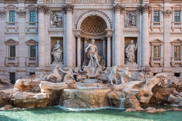 Dünyanın Ünlü Simgelerinden Biri Olan Trevi Çeşmesi Roma Nın Parlak — Stok fotoğraf