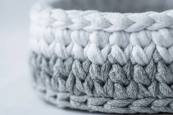 Panier Rangement Rayé Gris Blanc Crocheté Main Cozy Élément Intérieur — Photo