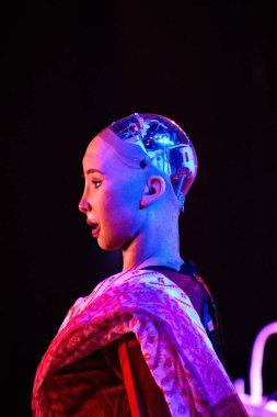 Sophia, Hong Kong merkezli Hanson Robotics firması tarafından geliştirilen sosyal bir insansı robot.. 