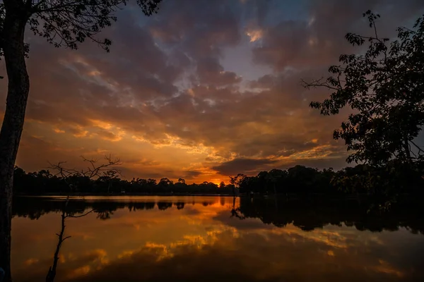Kamboçya 'da günbatımı, Siem Reap