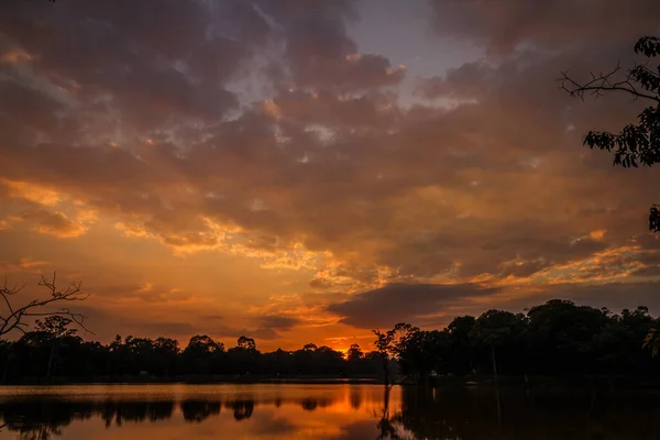 Kamboçya 'da günbatımı, Siem Reap