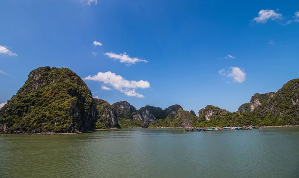 Halong Bay Landscape Sunny Day Vietnam — 图库照片
