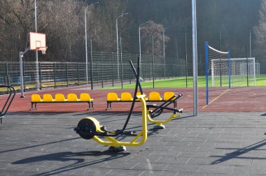 Stadyumun yakınında yer alan modern çoklu işlevsel oyun sahası.