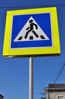 Yol tabelası. Yol kullanıcılarıyla iletişim kurmak için grafiksel çizim.