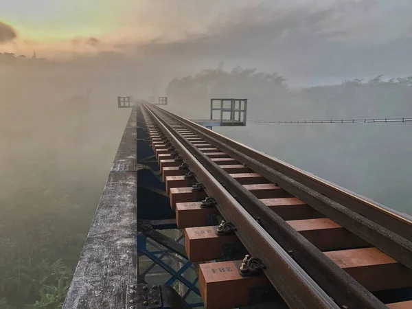 Only Railway Bridge Districts Seems Penetrate Another Dimension — Stok fotoğraf