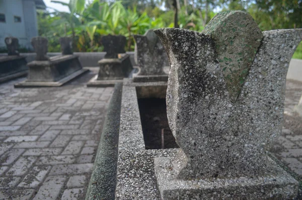 Delikatne Skupienie Typowy Grób Grobowy Javie Pogrzeb Rodzinny Javie Indonezja — Zdjęcie stockowe