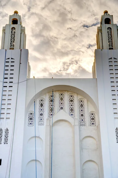 Casablanca Morocco November 2021 Arab League Park Cathedral Cloudy Weather — Stock Photo, Image