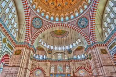 İSTANBUL, TURKEY - 22 Temmuz 2019: İstanbul, Türkiye 'deki Süleyman Camii' nin İçi