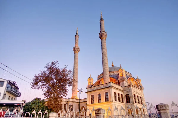 Istanbul Turkey October 2019 View Ortakoy Mosque Sunset — Fotografia de Stock