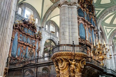 Mexico City, Mexico - January 2022 : Main Cathedral Interior, HDR 