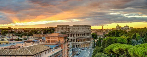 Колізей Овальна Амфітеатру Центрі Міста Рим Італія — стокове фото
