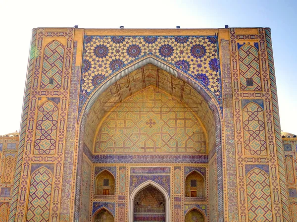 Samarkand Uzbekistan October 2019 Ulugbek Madrasah Sunny Weather — ストック写真