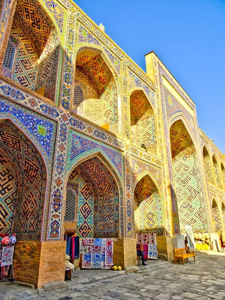 Samarkand Uzbekistan October 2019 Ulugbek Madrasah Sunny Weather — стокове фото