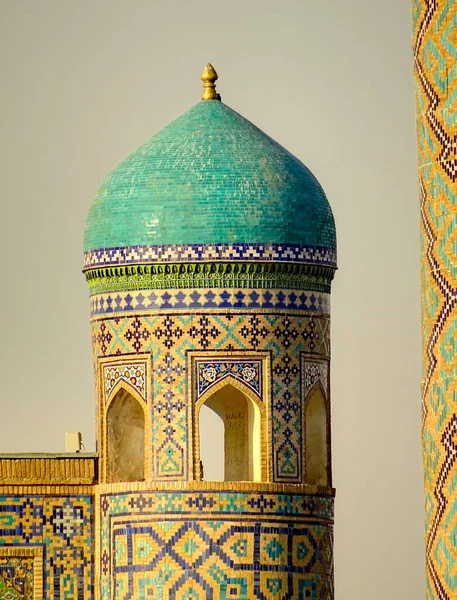 Tillya Kori Madrasah Samarkand Uzbekistan — Stockfoto