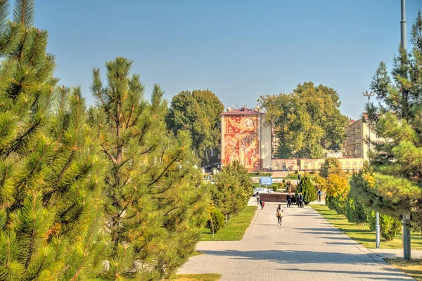 Samarkand Uzbekistan October 2019 Wide Boulevards Sunny Weather — Foto de Stock