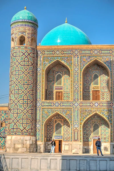 Samarkand Uzbekistan October 2019 Tillya Kori Madrasah Sunny Weather — стокове фото