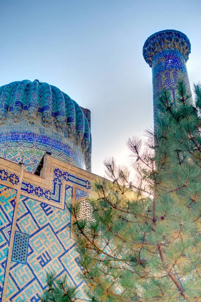 Samarkand Uzbekistan October 2019 Tillya Kori Madrasah Sunny Weather — Stok fotoğraf