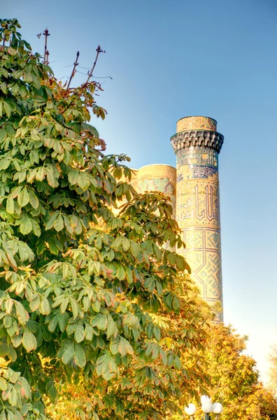 Samarkand Uzbekistan October 2019 Tillya Kori Madrasah Sunny Weather — стокове фото