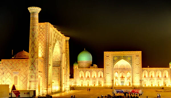 Samarkand Uzbekistan October 2019 Gur Amir Mausoleum Night — Stock Fotó