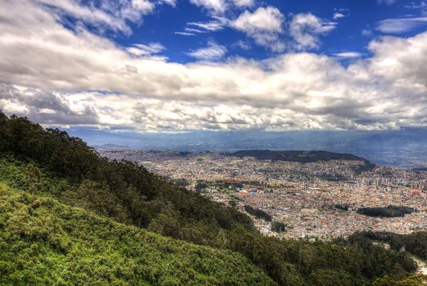 Quito Ecuador Aerial Moutains View City — Foto de Stock