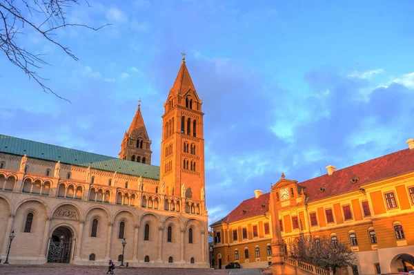 Pecs Hungary March 2017 Historical Center Cloudy Weather Hdr — Stock fotografie