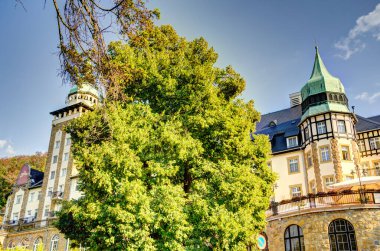 Lillafred, Macaristan - Ağustos 2022: Yaz mevsiminde resim gölü tatil beldesi