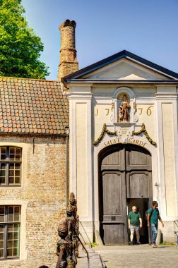 Brüksel, Belçika - Mayıs 2022: Güneşli havada tarihi merkez, HDR Görüntü