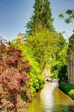 Brüksel, Belçika - Mayıs 2022: Güneşli havada tarihi merkez, HDR Görüntü