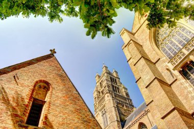 Brüksel, Belçika - Mayıs 2022: Güneşli havada tarihi merkez, HDR Görüntü