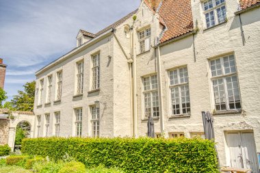 Brüksel, Belçika - Mayıs 2022: Güneşli havada tarihi merkez, HDR Görüntü