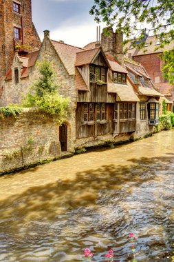 Brüksel, Belçika - Mayıs 2022: Güneşli havada tarihi merkez, HDR Görüntü