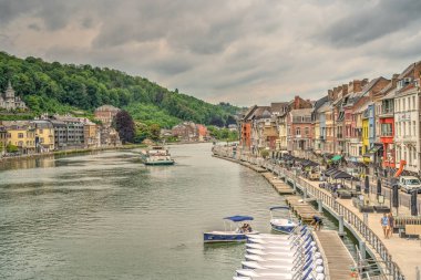 Dinant şehir manzarası, Belçika, Walloon Bölgesi, Meuse Nehri 