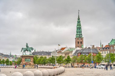 Kopenhag, Danimarka - Temmuz 2015: Yaz mevsiminde tarihi merkez