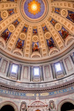 Kopenhag, Danimarka - Temmuz 2015: Yaz mevsiminde tarihi merkez