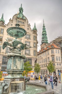 Kopenhag, Danimarka - Temmuz 2015: Yaz mevsiminde tarihi merkez